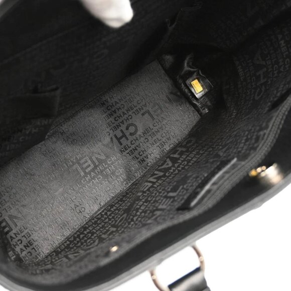 Chanel Black Calfskin Choco Bar Tote Bag 184827 - Picture 3 of 11